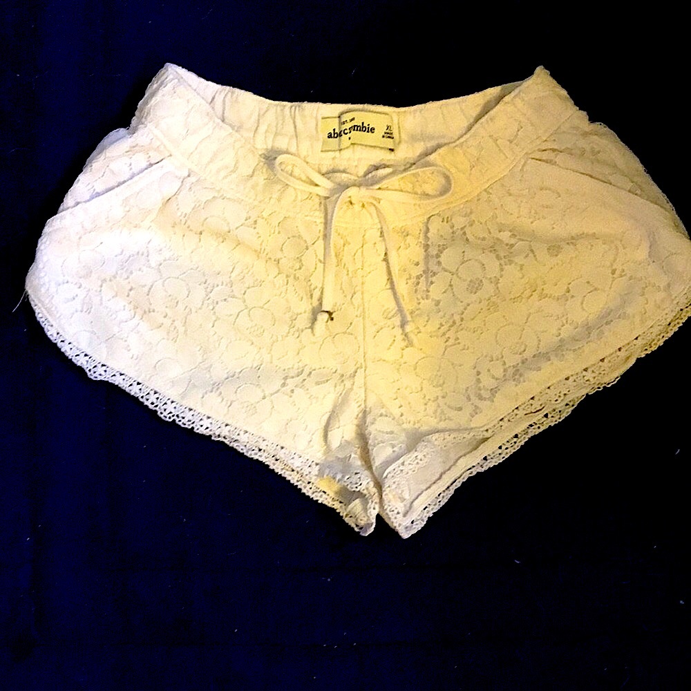 Abercrombie Ivory Lace Shorts